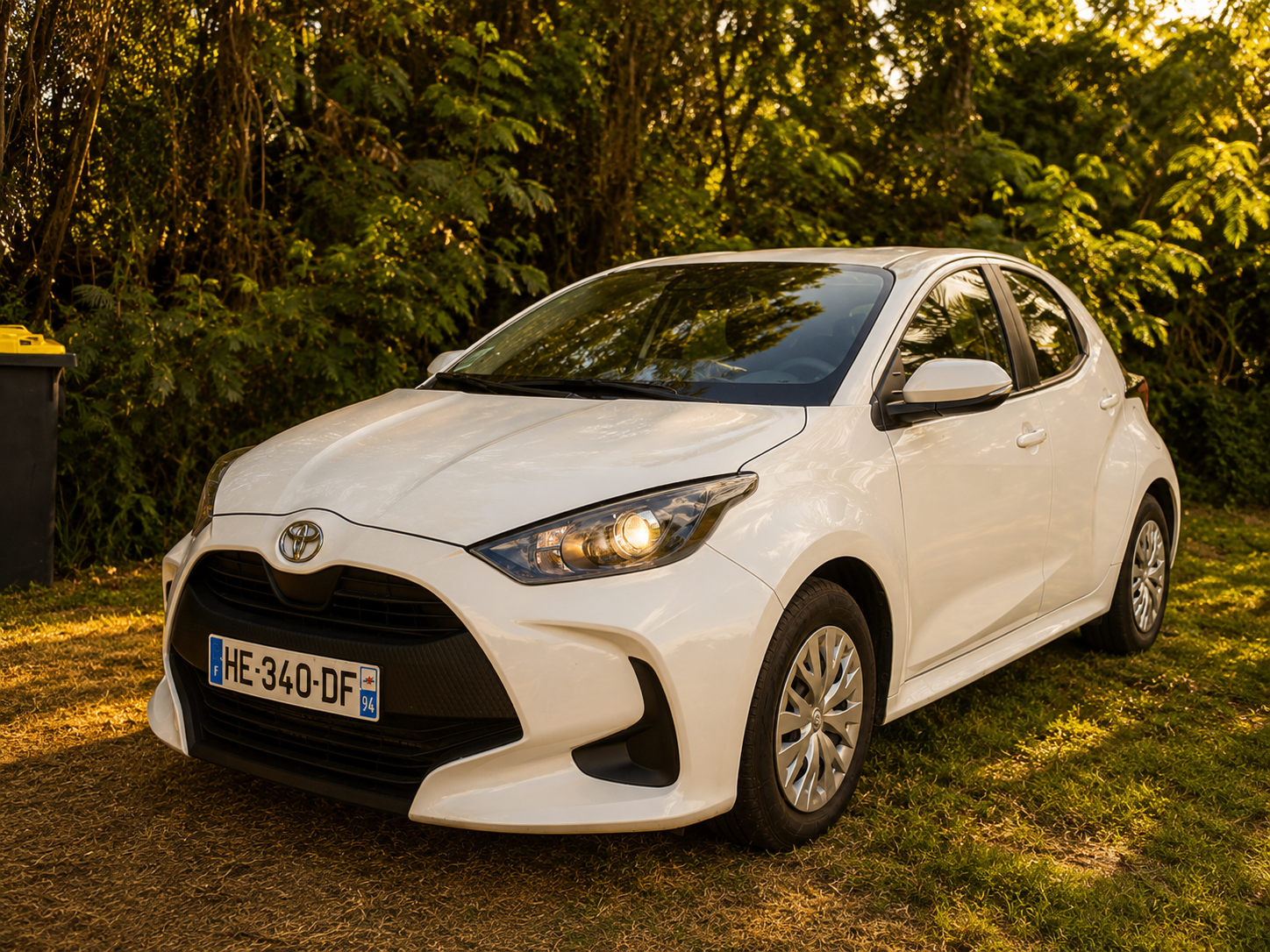 TOYOTA YARIS à louer à SAINTE MARIE