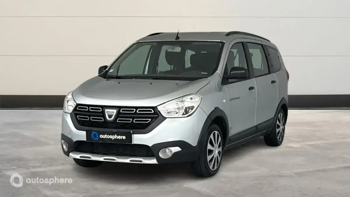 DACIA LODGY  à louer à SAINTE MARIE